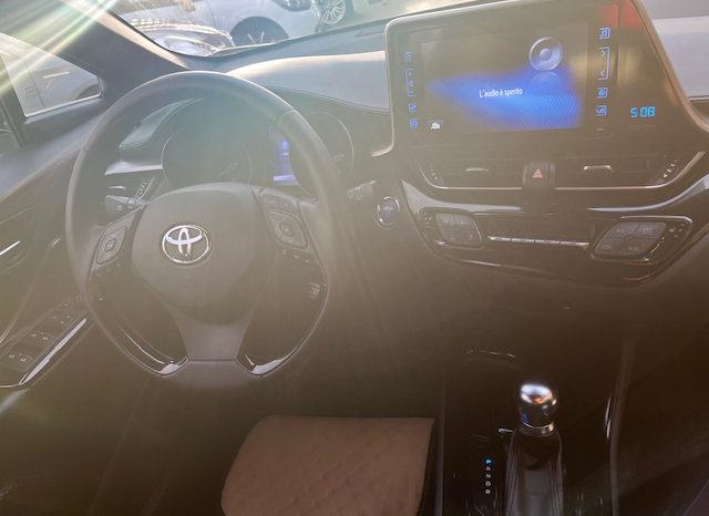 
								TOYOTA CH . R IBRIDA AUTOMATICA! pieno									