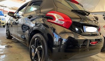 
									PEUGEOT 208 1,4 DIESEL pieno								