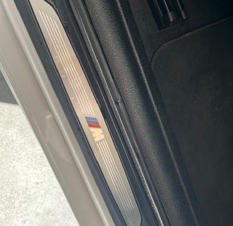 
								BMW SERIE 1 PACCHETTO M SPORT pieno									