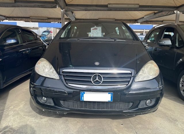 
								MERCEDES A180 pieno									