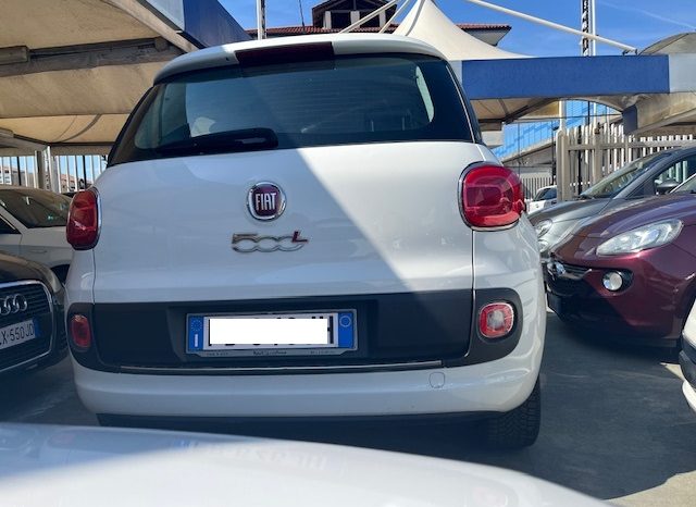 
								FIAT 500L 12/2015 pieno									