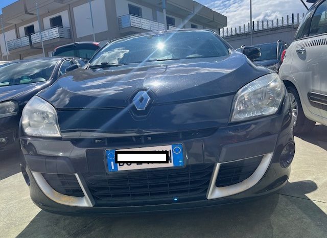 
								RENAUTL MEGANE pieno									