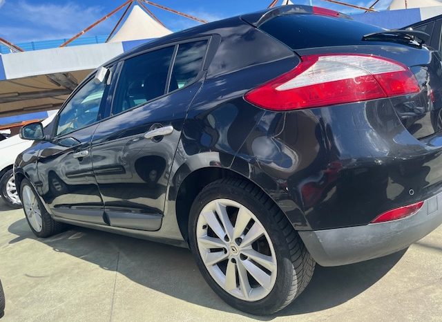 
								RENAUTL MEGANE pieno									