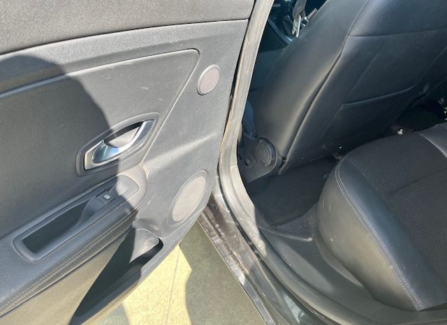 
								RENAUTL MEGANE pieno									