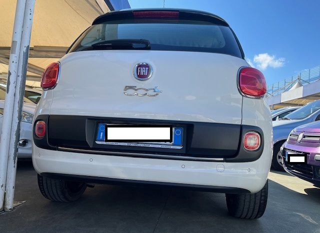 
								FIAT 500L pieno									