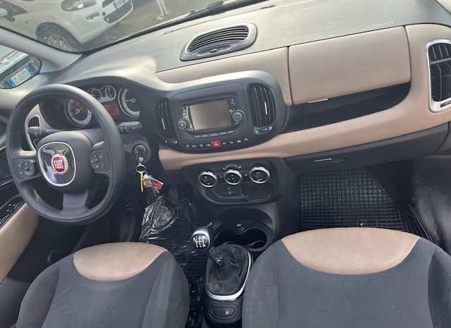
								FIAT 500L TETTO APRIBILE E PANORAMICO pieno									