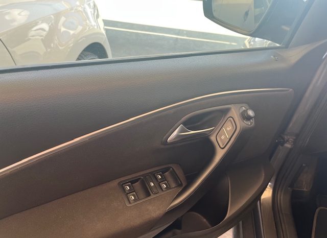 
								VOLKSWAGEN POLO pieno									