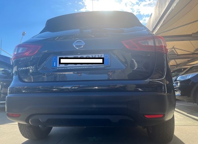 
								NISSAN QASHQAI pieno									