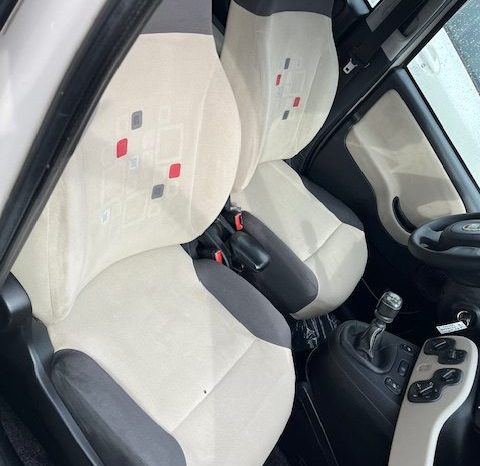
								FIAT PANDA pieno									