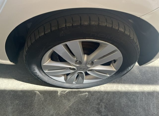 
								HYUNDAI IX20 1,4 DIESEL pieno									