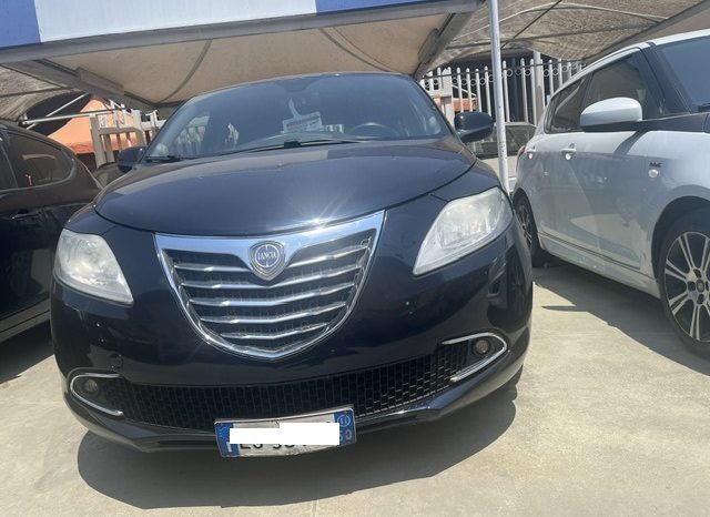 
								LANCIA YPSILON AUTOMATICA pieno									
