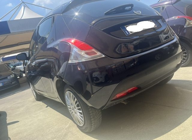 
								LANCIA YPSILON AUTOMATICA pieno									