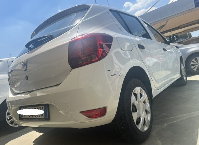 
								DACIA SANDERO 06/2017 pieno									