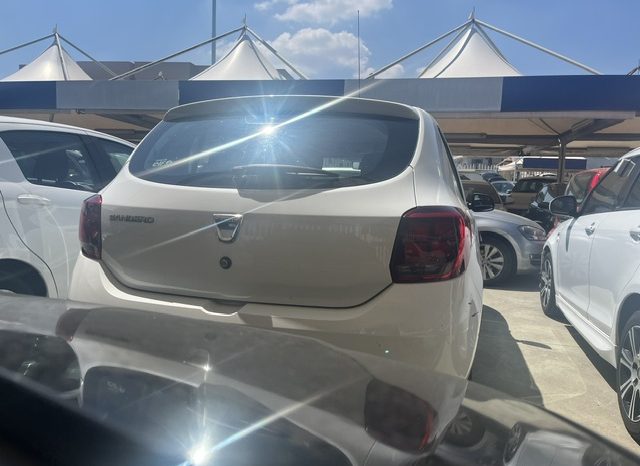 
								DACIA SANDERO 06/2017 pieno									