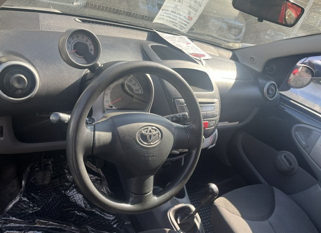 
								TOYOTA AYGO pieno									