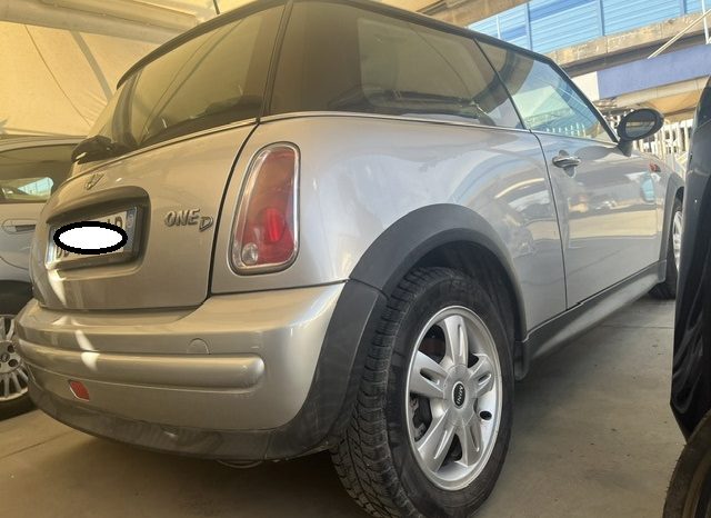 
								MINI ONE D pieno									