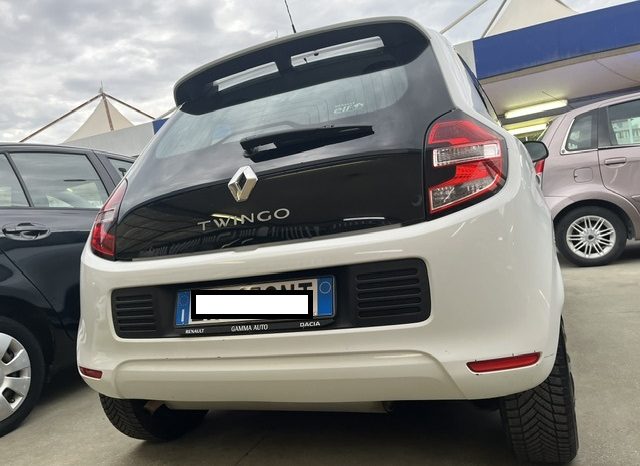 
								RENAULT TWINGO pieno									