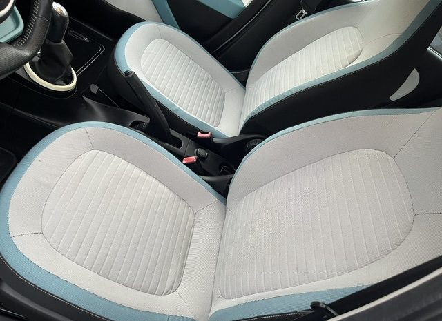 
								RENAULT TWINGO pieno									