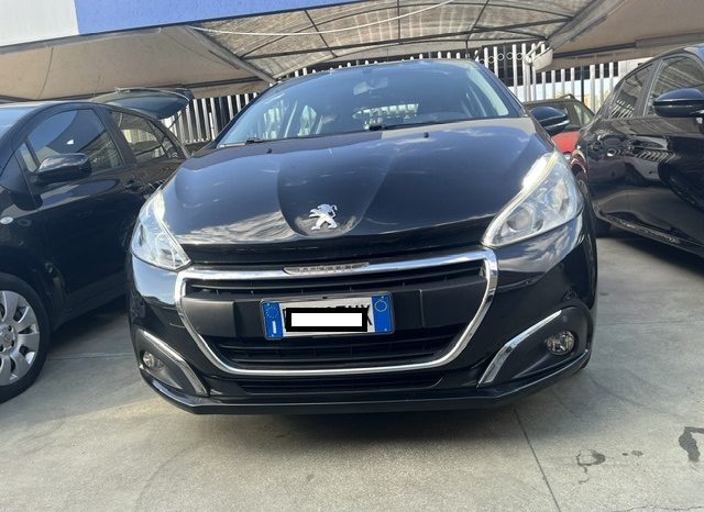 
								PEUGEOT 208 2017 pieno									
