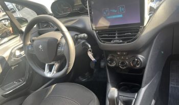
									PEUGEOT 208 2017 pieno								