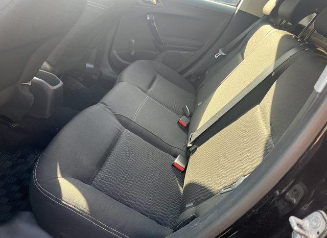 
								PEUGEOT 208 2017 pieno									