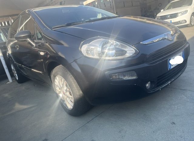 
								FIAT PUNTO EVO pieno									