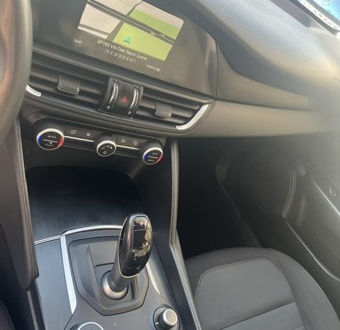 
								ALFA ROMEO GIULIA AUTOMATICA pieno									