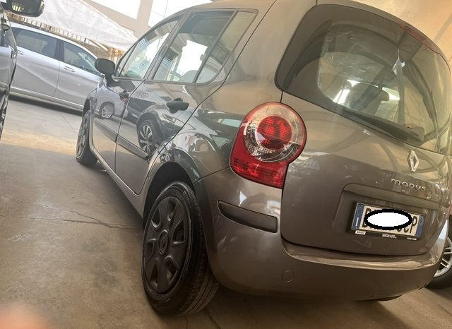 
								RENAULT MODUS pieno									
