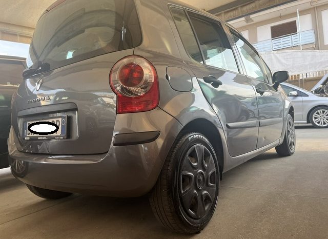 
								RENAULT MODUS pieno									