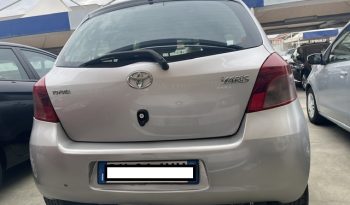 
									TOYOTA YARIS 1,4 DIESEL pieno								