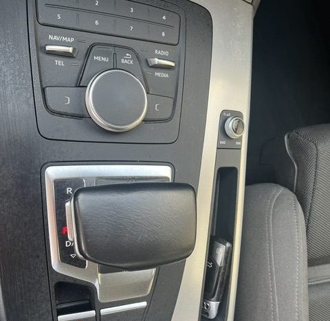 
								AUDI Q5 QUATTRO S- TRONIC pieno									