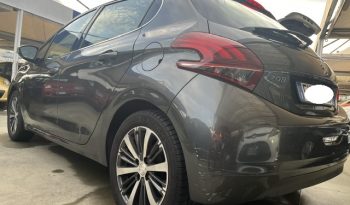 
									PEUGEOT 208 pieno								