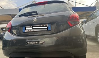 
									PEUGEOT 208 pieno								