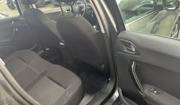 
									PEUGEOT 208 pieno								