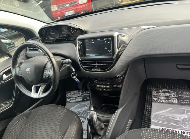 
								PEUGEOT 208 pieno									