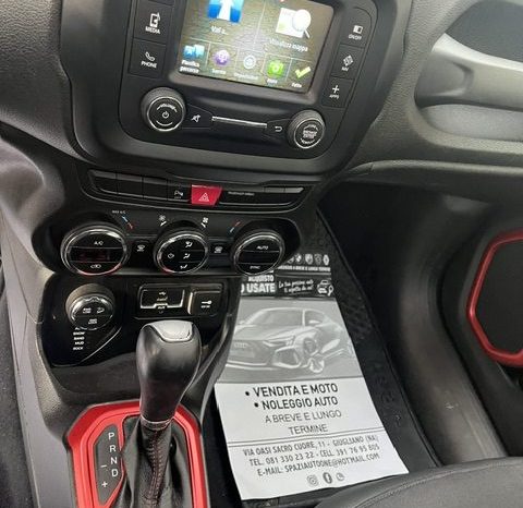 
								JEEP RENEGADE AUTOMATICA TETTO PANORAMICO pieno									