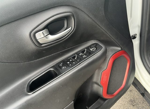 
								JEEP RENEGADE AUTOMATICA TETTO PANORAMICO pieno									